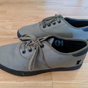 Chrome Truk Canvas Shoes, perfect for biking!